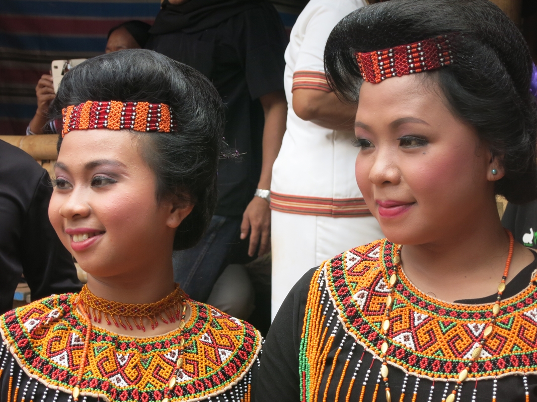 Tana Toraja Beerdigung Sulawesi Kostüme