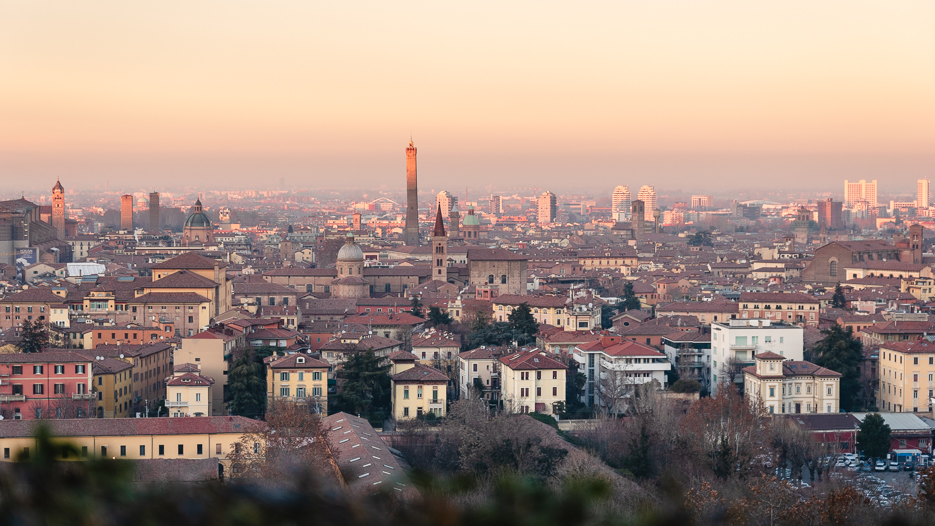 Bologna Aussicht San Michele del Bosco Sonnenuntergang Sehenswürdigkeiten Tipps.