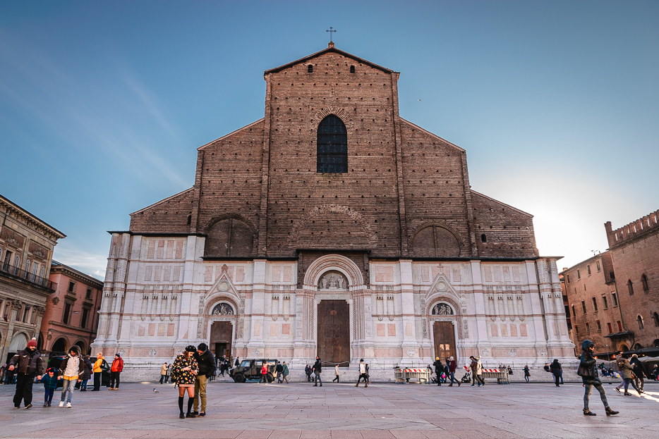 Bologna Sehenswürdigkeiten Kathedrale Kirche Basilika Basilica Italien