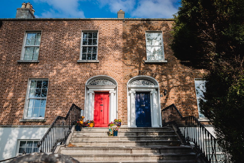 Irland Türen bunt rot blau 